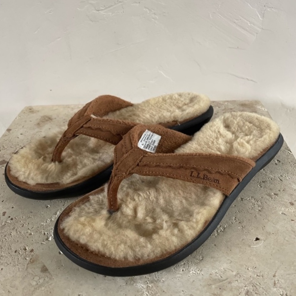 L.L Bean Wicked Good Sheepskin Lined Flip Flops Size 6